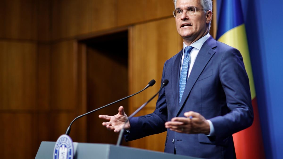 Mandat cu avertisment: Dragoș Pîslaru îi urează succes lui Grindeanu, dar îl vede tot pe Bolojan premier