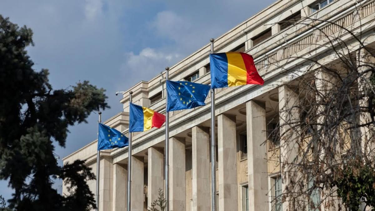 Scandal la Guvern: Angajații cer beneficii similare cu ale experților de la Romgaz