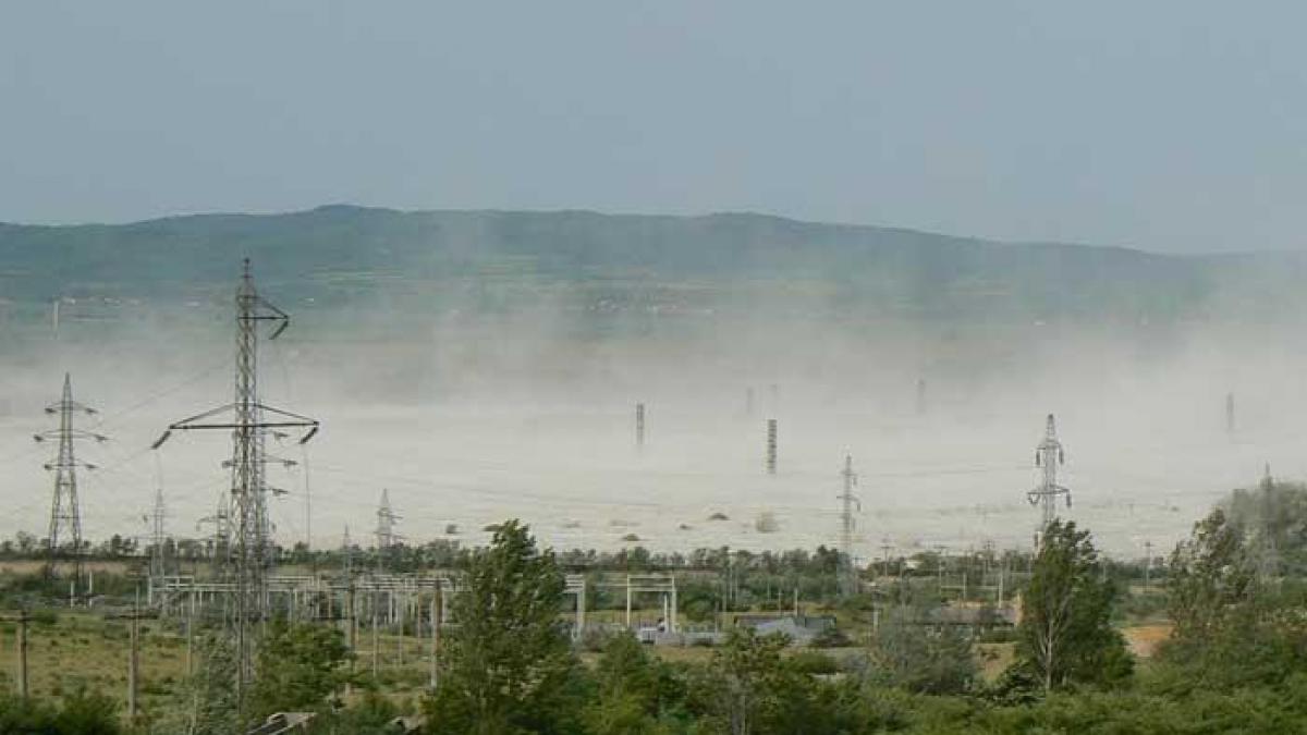 „Vântul toxic”: La Moldova Nouă, urmele mineritul continuă să facă viața oamenilor un calvar