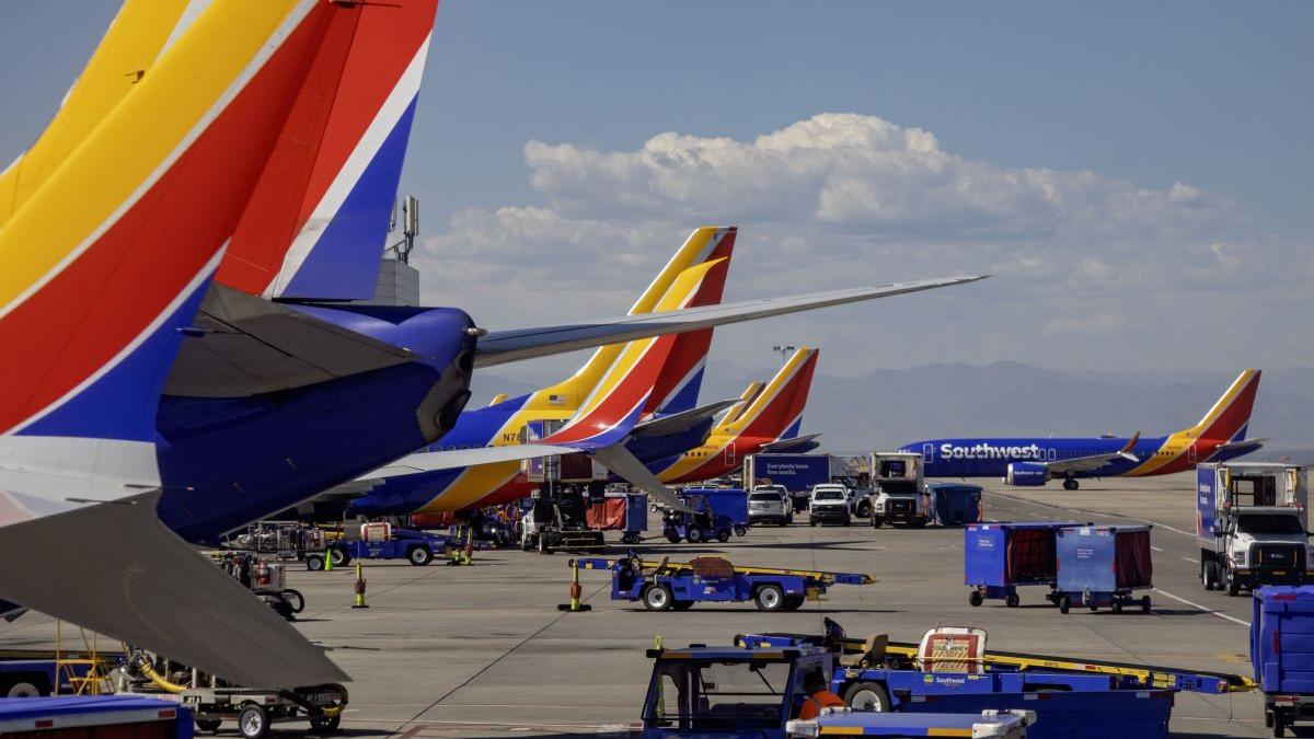 Tragedia de pe aeroportul din Denver. Bărbatul lovit de avion a vrut să se sinucidă
