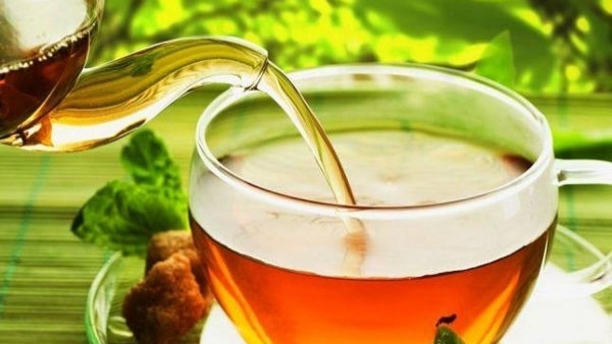 Mese grele seara? Băutura simplă care poate calma rapid stomacul