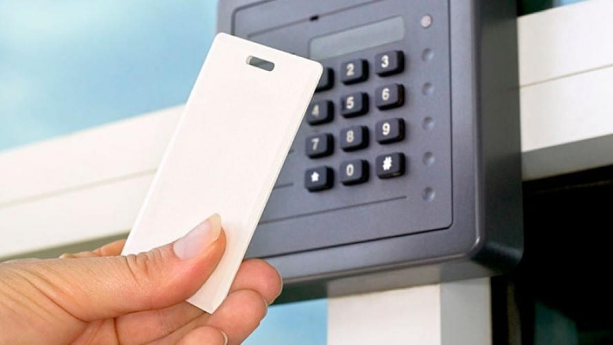 Condică electronică de prezență pentru doctori. Timpul petrecut în spital va fi calculat la secundă