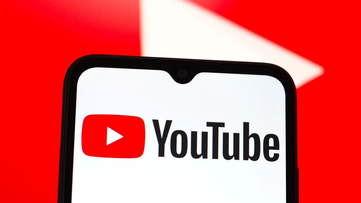 Inteligența artificială, sub control pe YouTube: Platforma introduce etichete pentru videoclipuri AI