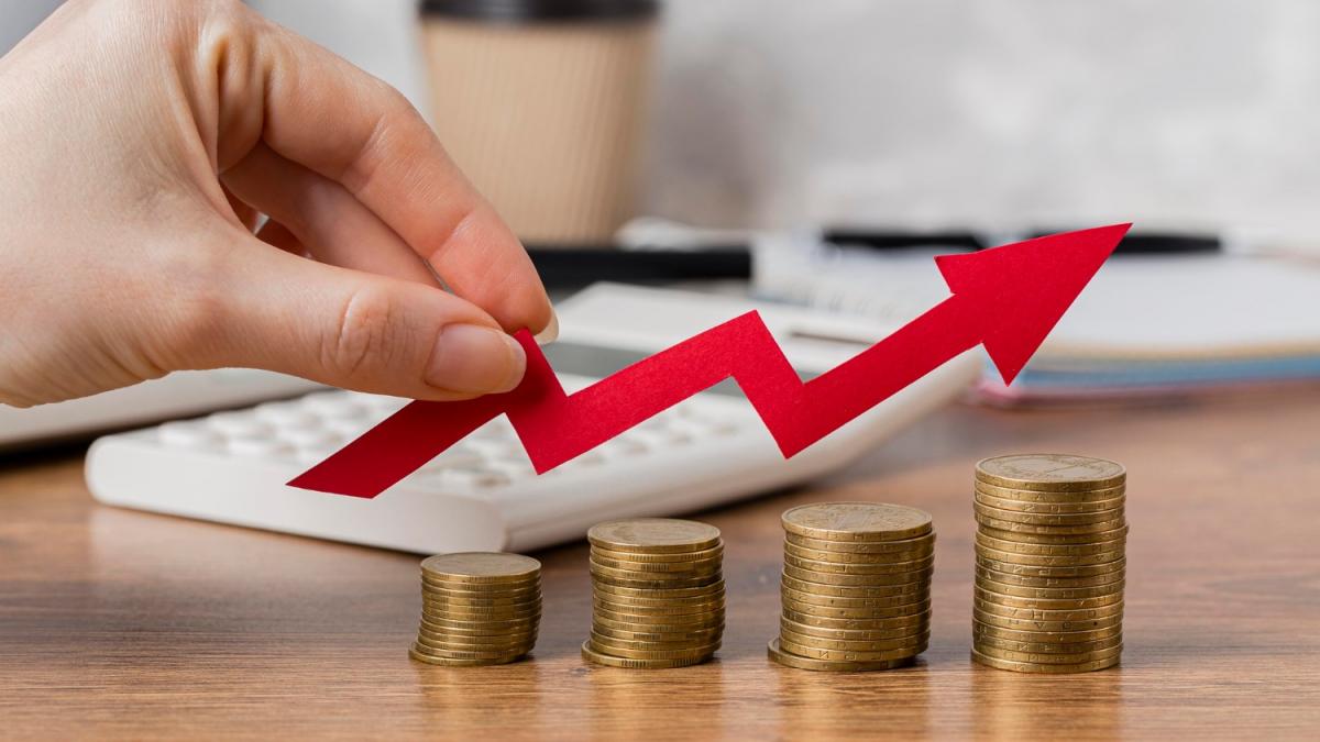 INS: Consumul a crescut cu 2,3% în primele trei luni ale anului