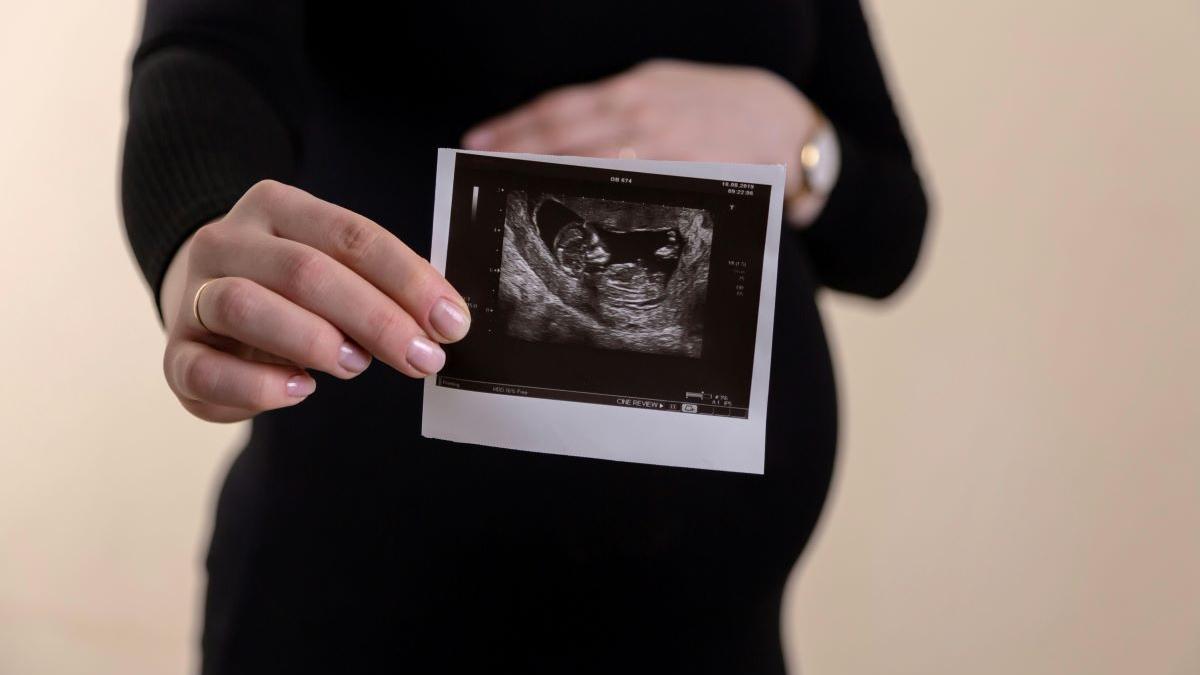 Cazul care revoltă SUA: o femeie condamnată după un avort spontan și o postare pe rețelele sociale