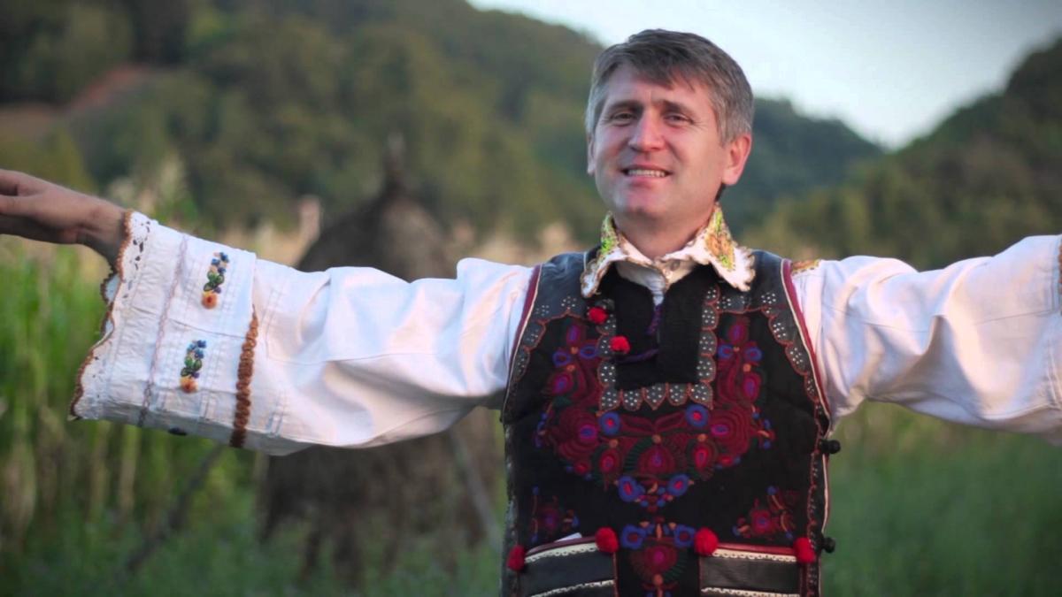 Cântărețul Cristian Pomohaci, reținut pentru noi infracțiuni sexuale