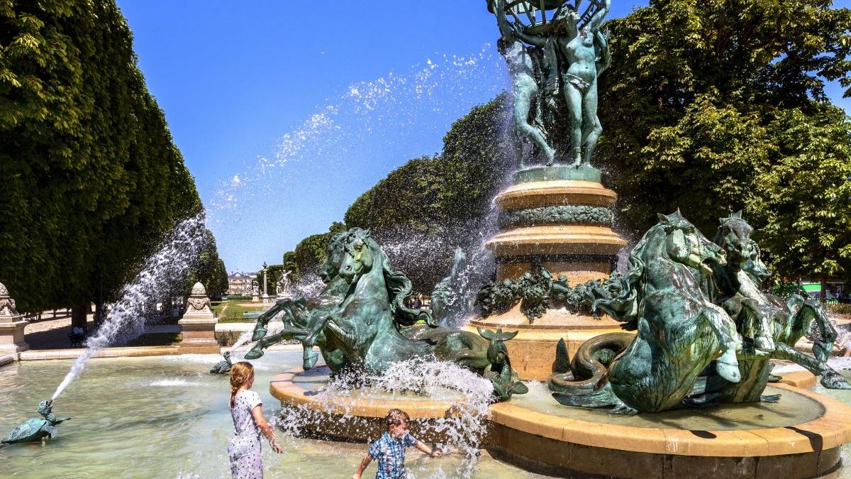 Fenomenul periculos care nu te lasă să te odihnești: ce sunt nopțile tropicale și de ce devin tot mai frecvente în Europa