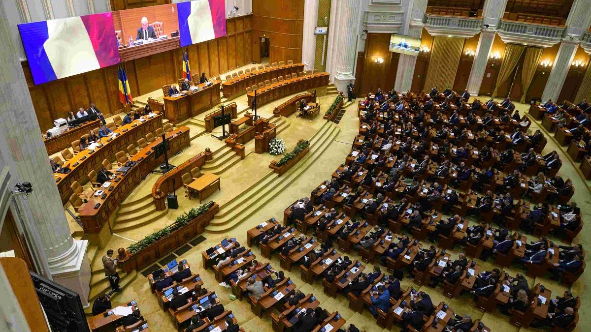 Guvernul Veștea, în fața testului final: A început ședința, miza este de 233 de voturi