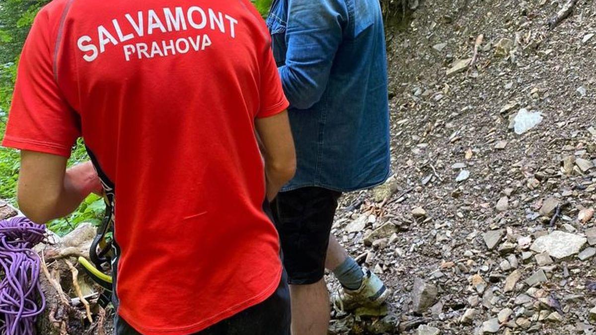 Salvamontiștii cer decență: Nu mai aruncați coji de semințe și deșeuri pe munte!