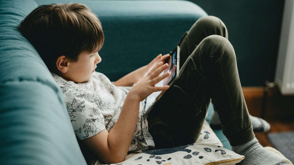 Copiii sub 15 ani, interziși pe rețelele sociale. TikTok, Instagram, Facebook și Snapchat ar putea fi obligate să blocheze accesul minorilor