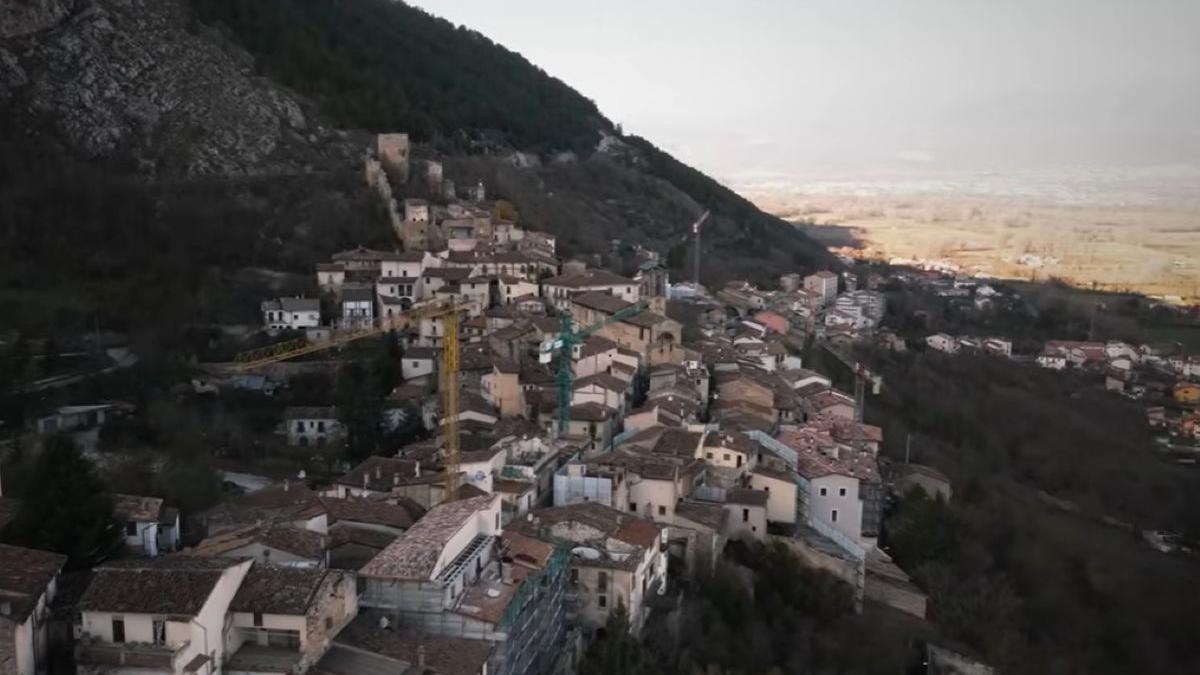 oras fantoma italia locuitori fugit peste noapte