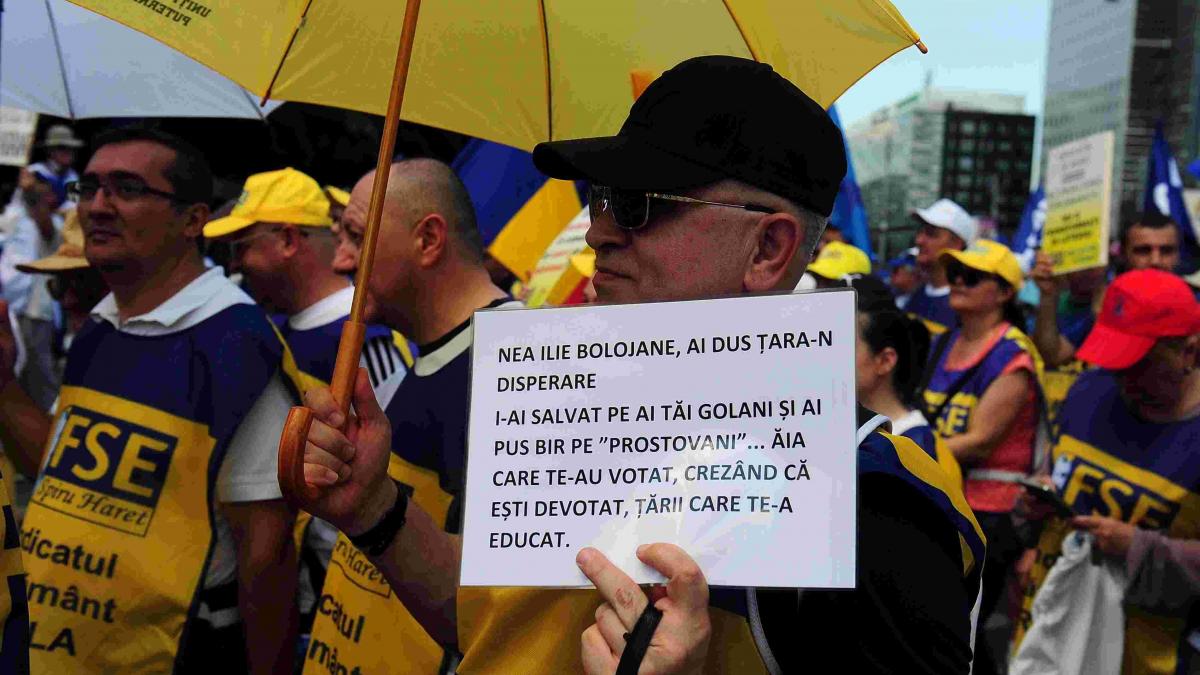 Presiune uriașă pe Guvern: 160.000 de cadre didactice cer blocarea normelor de austeritate