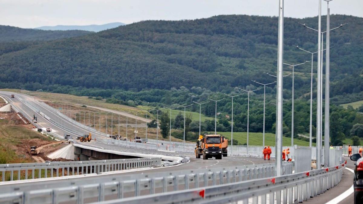 Ilie Bolojan promite finalizarea a 40 km din Autostrada Transilvania în următoarele 6 luni