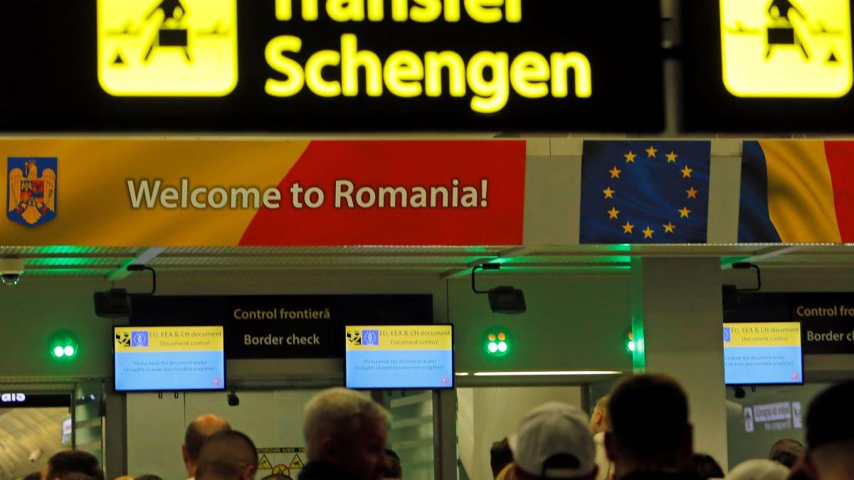 Documentele obligatorii pentru minorii care ies din România. Ce trebuie să știe părinții înainte de vacanță