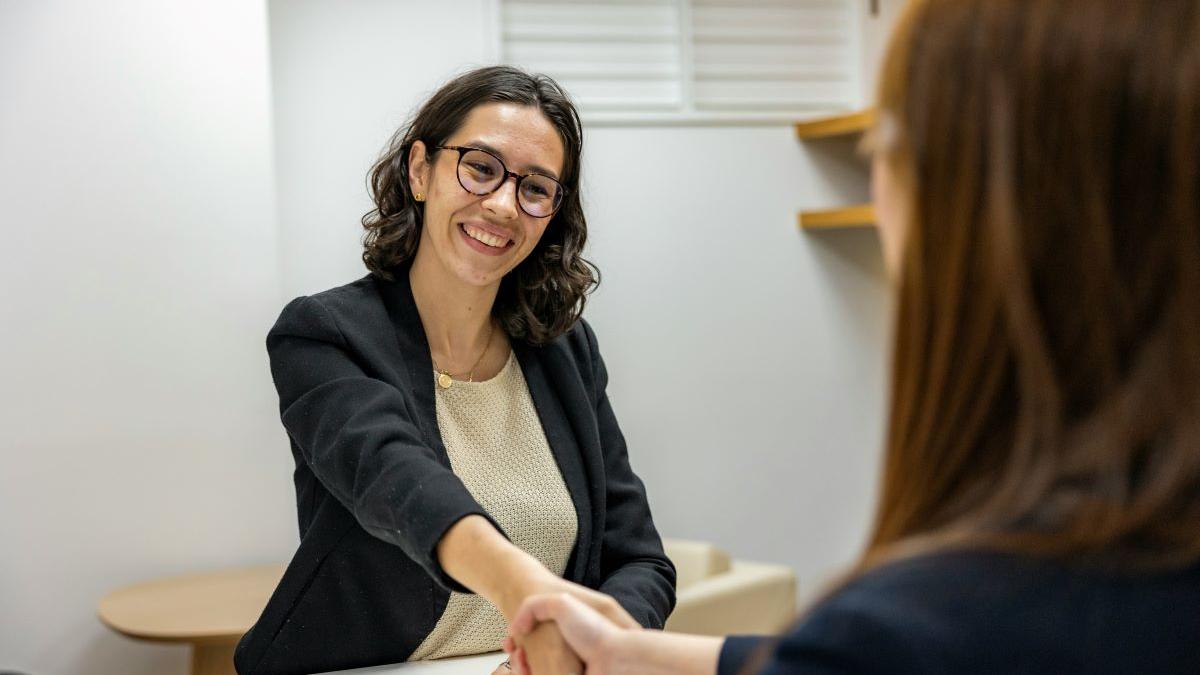 Secretul angajaților care câștigă mai mult: A avut 10 joburi în 10 ani și a ajuns exact unde și-a dorit. Cum a reușit