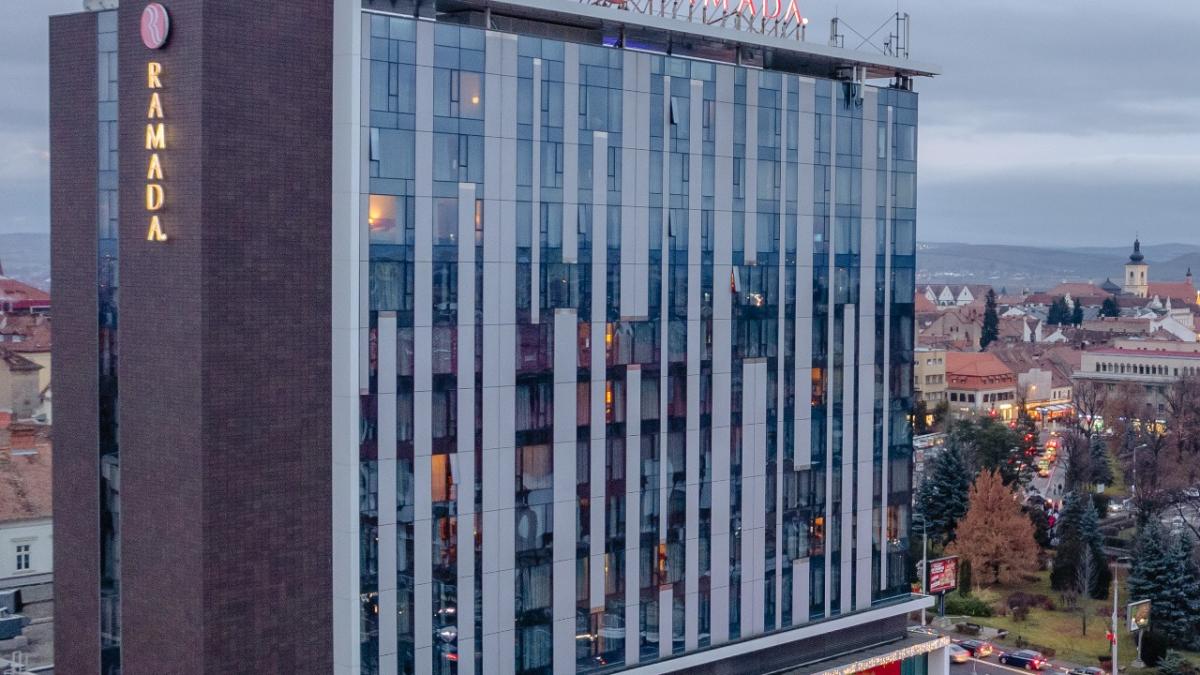 Secretele managerilor de succes: Strategiile care salvează turismul în România