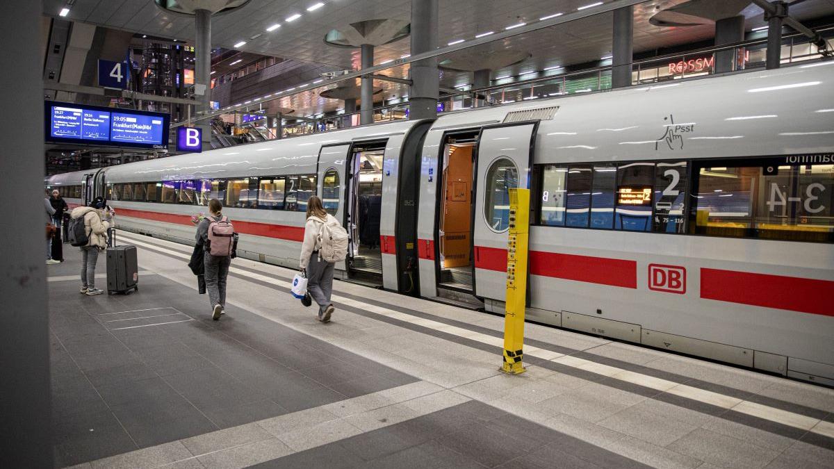 Călătorie cu peripeții spre Berlin: Oprire de urgență după ce s-a terminat hârtia igienică