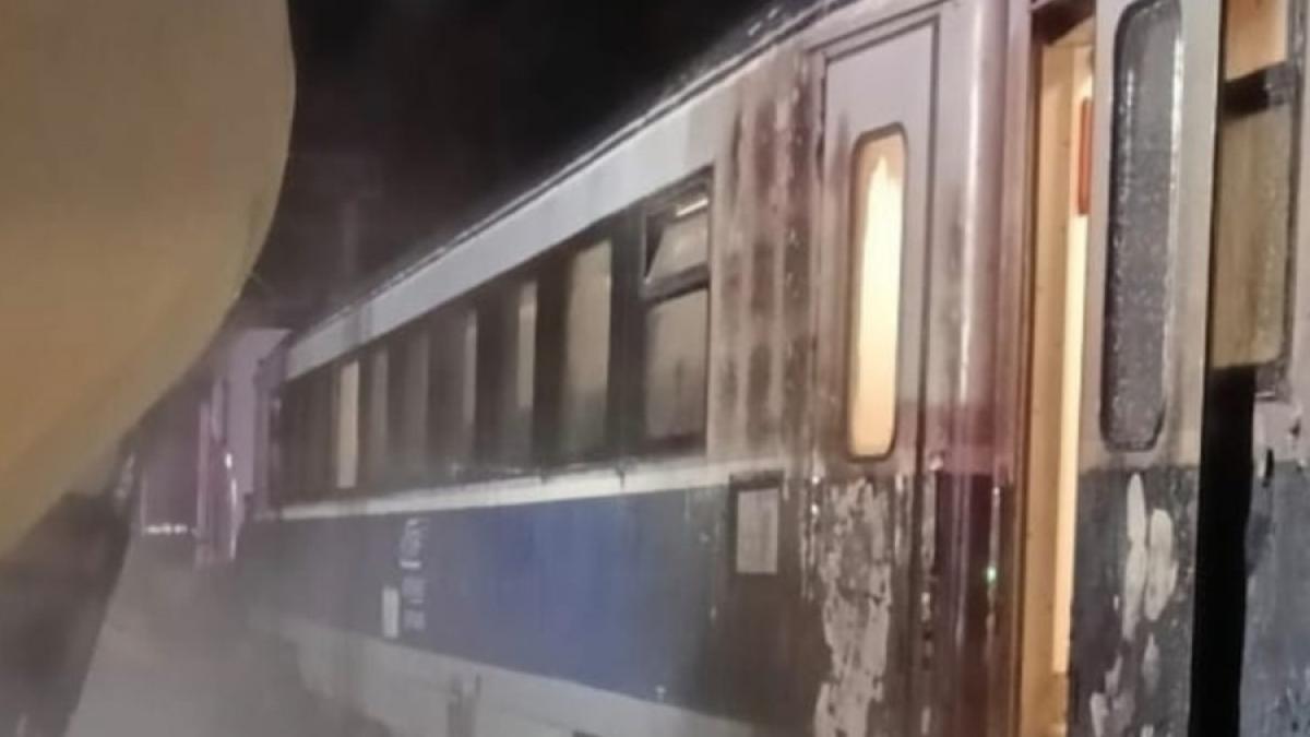 camion lovit de tren accident feroviar grav cu incendiu intre sacueni roman si galbeni
