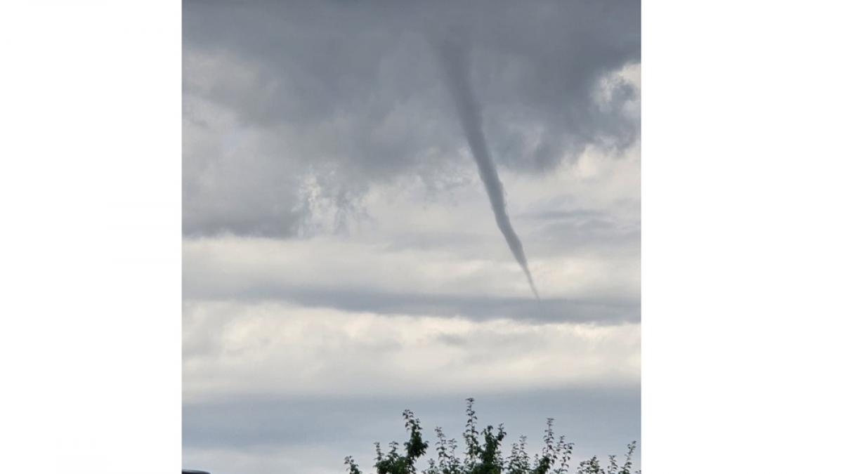 palnie tornada ploiesti fenomen meteo explicatii