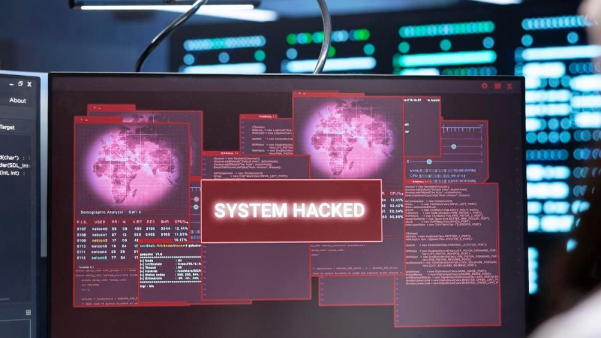 Principalul beneficiar al atacului cibernetic de la Cadastru este chiar instituţia afectată