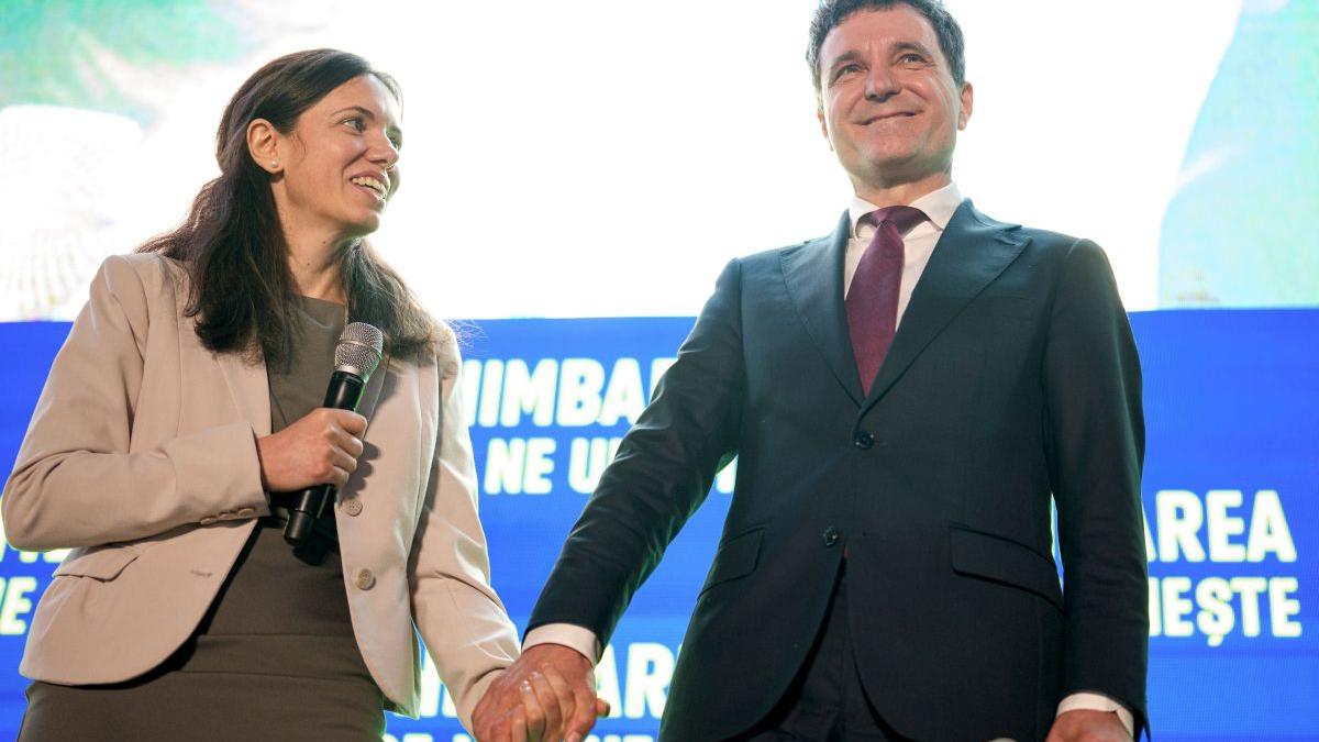 Ce avere are Mirabela Grădinaru. Declarația de avere a partenerei lui Nicușor Dan a fost făcută publică: terenuri, case, venituri, investiții și credite