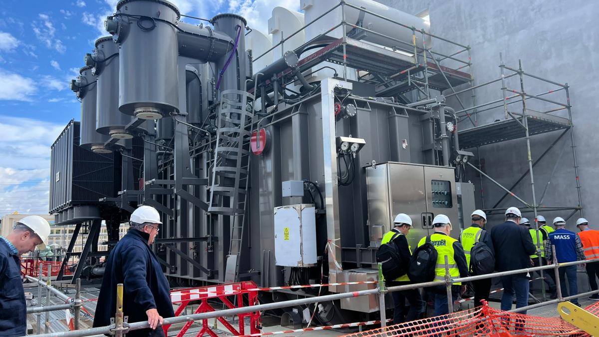 Mintia pornește motoarele: Noua centrală pe gaze începe să livreze energie în sistemul național