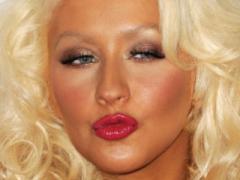 Christina Aguilera a petrecut noaptea în arestul poliţiei