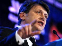 Antonescu: Când vom avea majoritate parlamentară, vom declanşa suspendarea lui Băsescu.