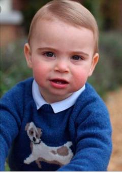 Prinţul Louis de Cambridge a împlinit, astăzi, 2 ani. Evenimentul, marcat prin fotografii inedite