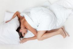 5 Leacuri din străbuni pentru combaterea insomniei
