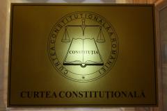 CCR discută, luni, cererea de soluționare a conflictului juridic dintre Guvern și Parlament în cazul moțiunii de cenzură