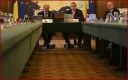 Basescu bate obrazul ministrilor