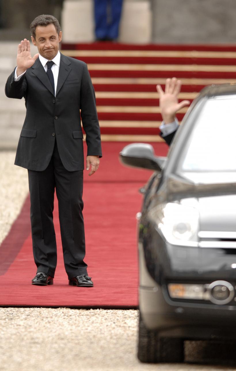 E oficial!  Nicolas Sarkozy, prima zi la Elysee