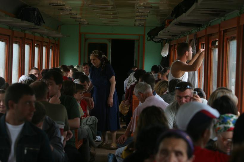 O călătorie cu trenul in Moldova,o intoarcere in timp 