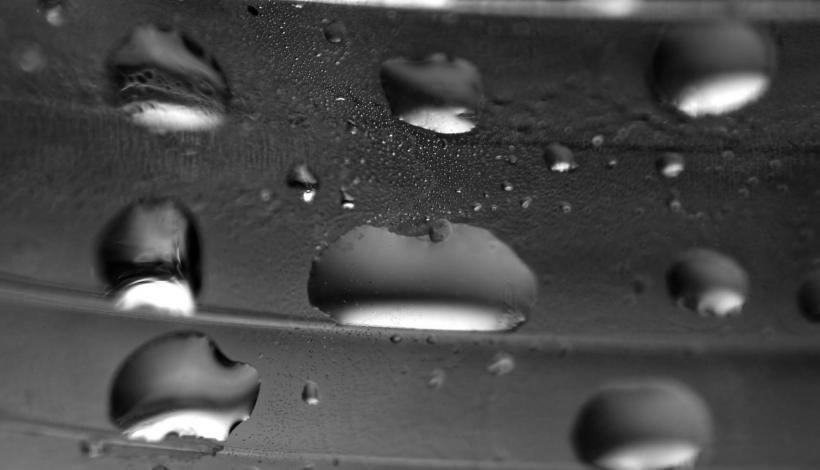 Nanofibră invizibilă pe materiale curate