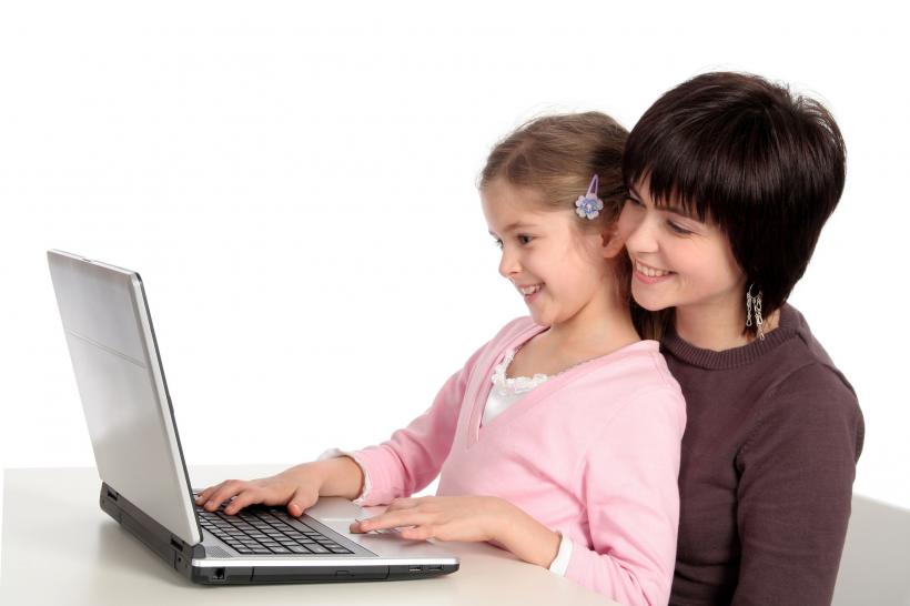 Copiii cumpără online