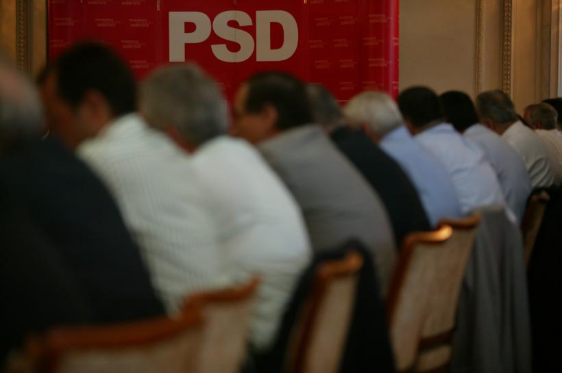 In opoziţie: Un PSD prăbuşit la jumătate 