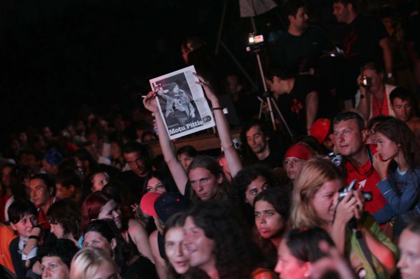 CADETII ŞI VETERANII AU ASEDIAT VAMA 18361694