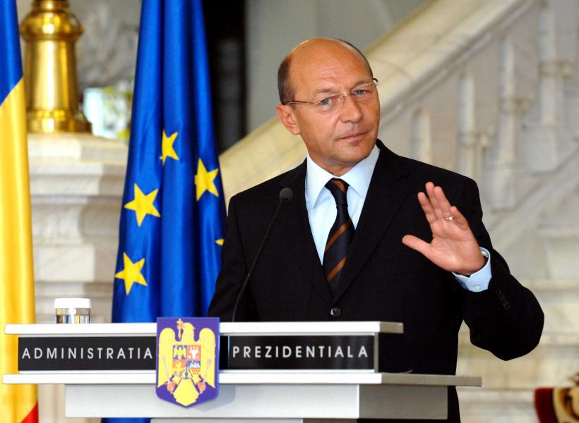 Băsescu: &quot;UDMR, coruptă şi feudală&quot;