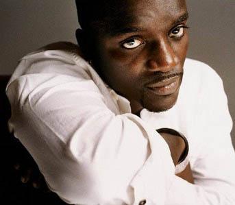 Măine, show Akon la Mamaia