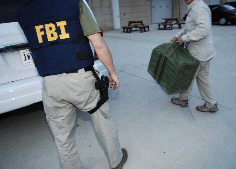 Documentele FBI - Spionii americani fac excese