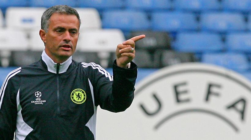 Chelsea /  Mourinho şi sms-urile către jucători: Am demisionat băieţi!