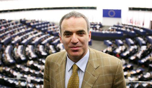 Rusia / Gari Kasparov vrea locul ocupat de Putin la Kremlin