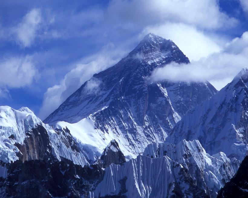 Britanicii sunt fermi: Everestul se află in Marea Britanie!