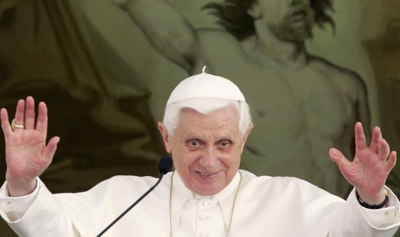 Papa nu este Intăiul