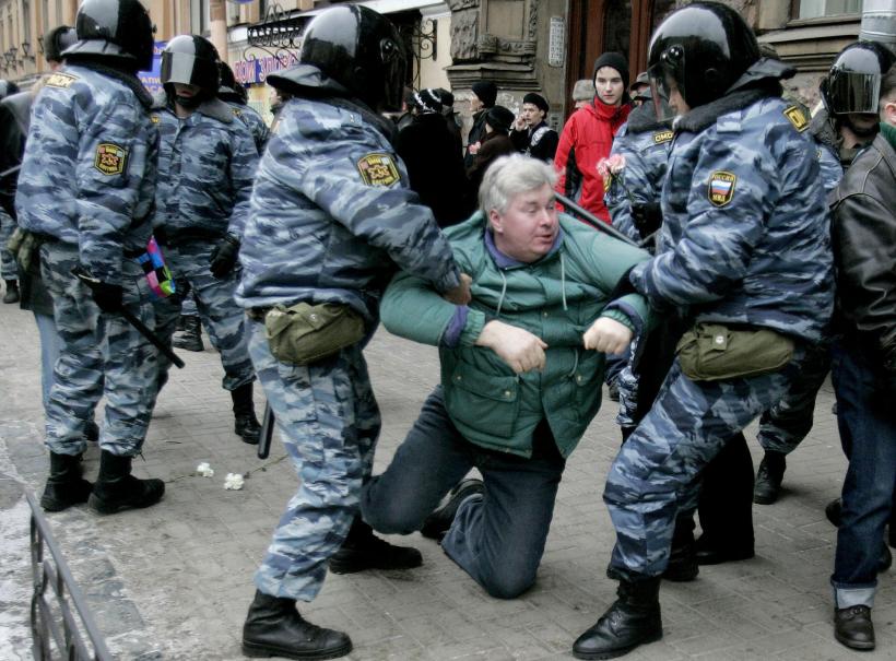 Rusia - Epidemie de bătăi şi arestări