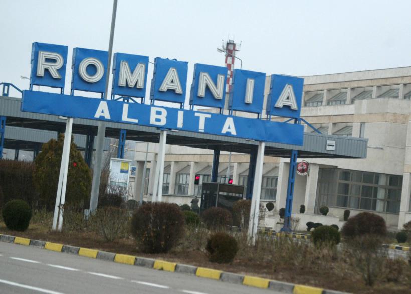 Bani grei pe cetăţenia română