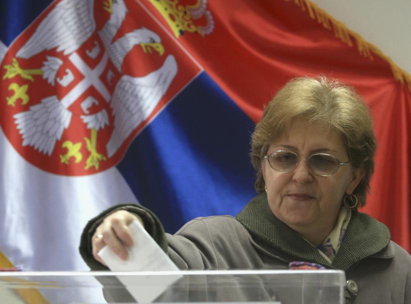 Scrutin crucial - Sârbii şi-au decis ieri viitorul
