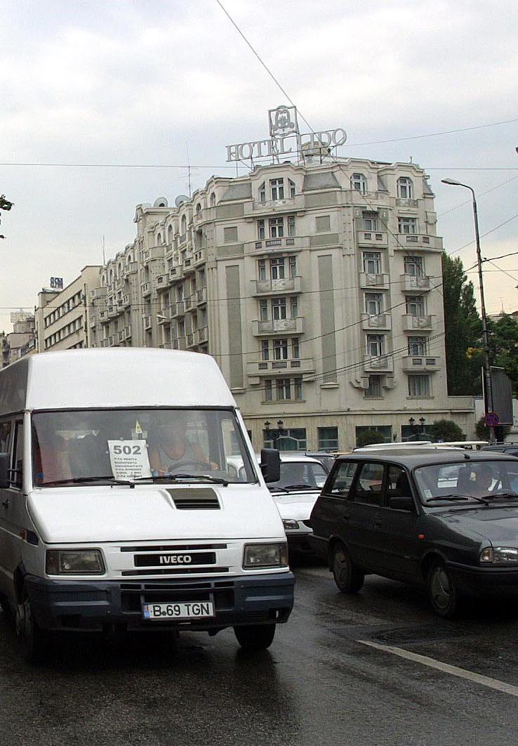 Hotelul Lido - Fraţii Păunescu ar putea fi evacuaţi