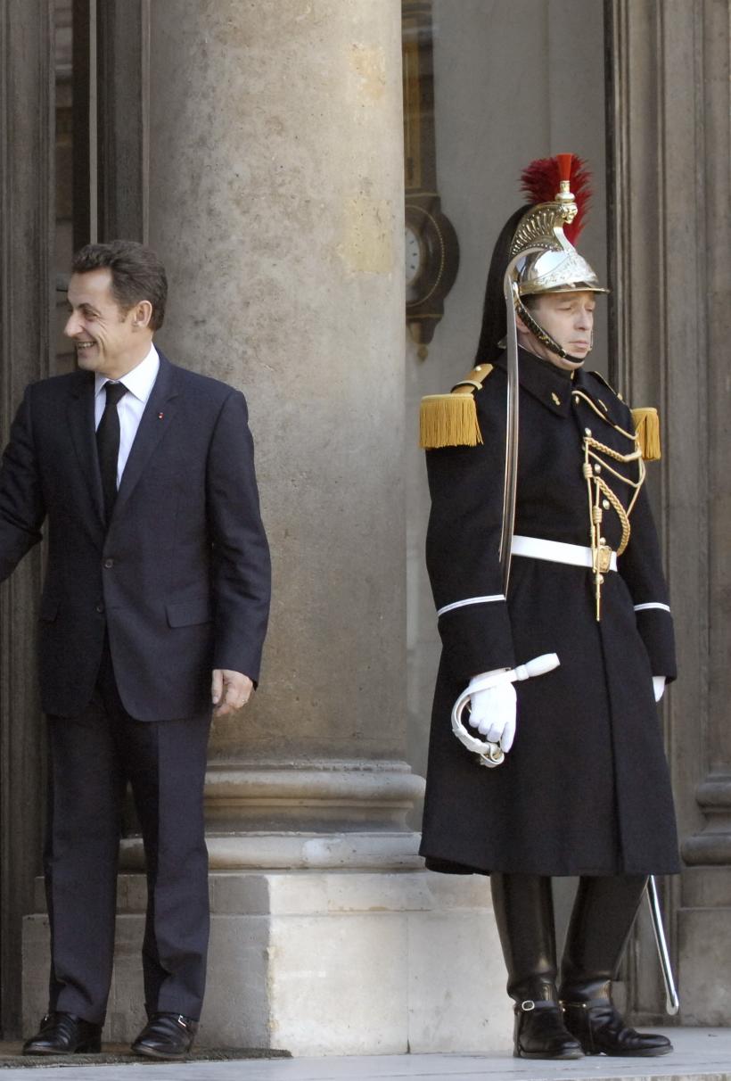 Nicolas Sarkozy şi SMS-ul buclucaş